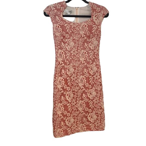 Kay Unger Red Short Sleeve Floral Lace Scoop Neck Sheath Mini Dress Size 2 - Picture 1 of 8